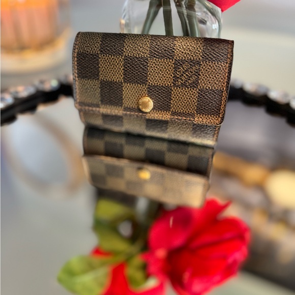 Authentic Louis Vuitton Damier Ebene Multicles 6 Key Wallet - Picture 4 of 11